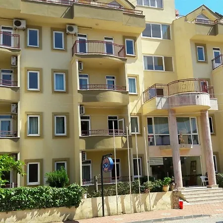 Albatros Apartment *